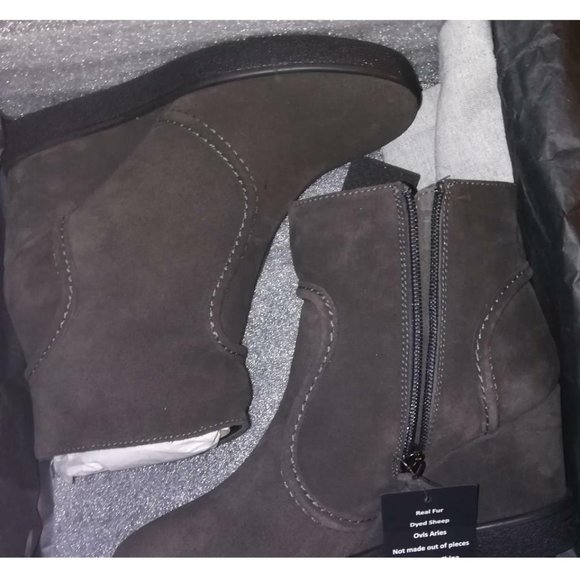 NIB Aquatalia 7.5/8 Shearling Fur Lined Grey Suede Camellia Wedge Ankle Boots - Picture 6 of 10
